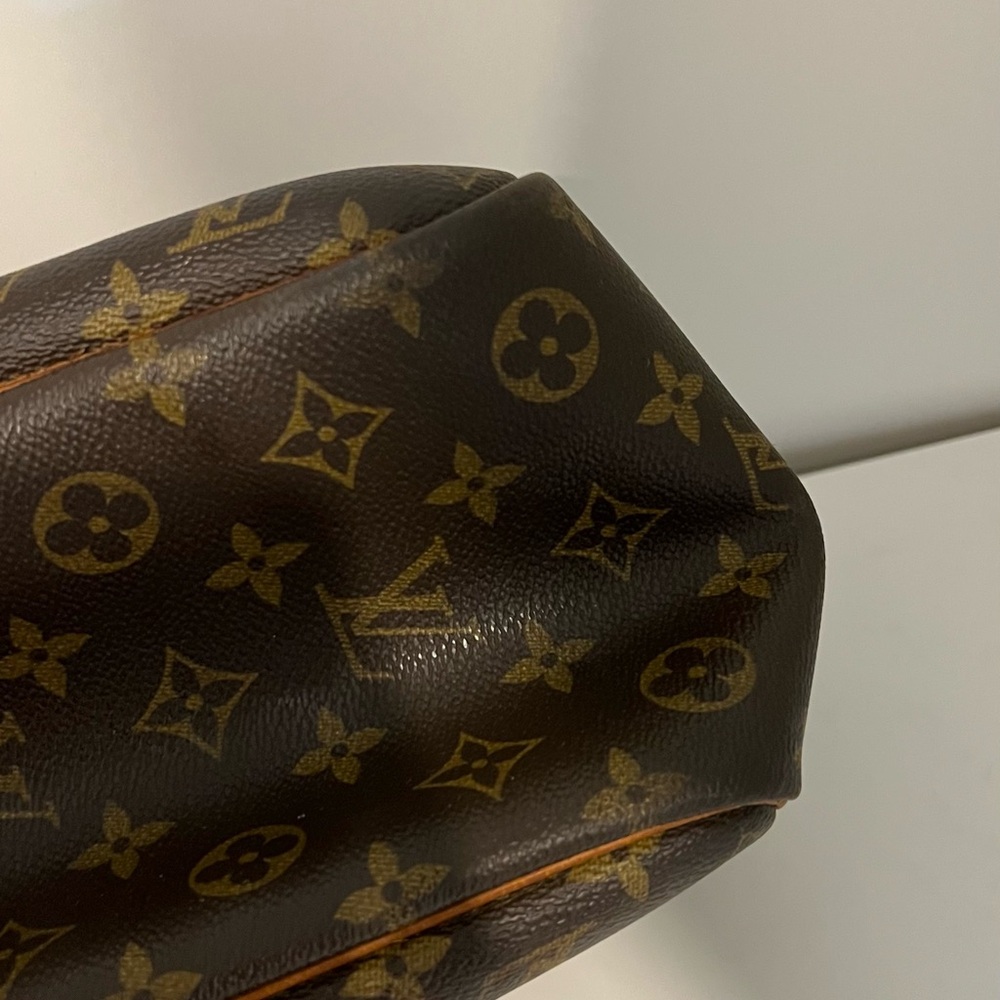 Louis Vuitton Monogram Canvas Handbag - Picture 4 of 8